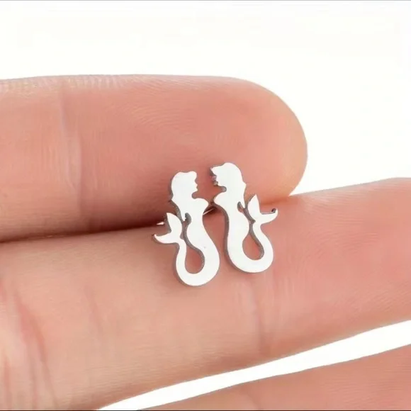 ❤️ Dainty Cute Mermaid Stud Earrings Gift| Available in Gold, Silver, Rose Gold - Picture 7 of 7